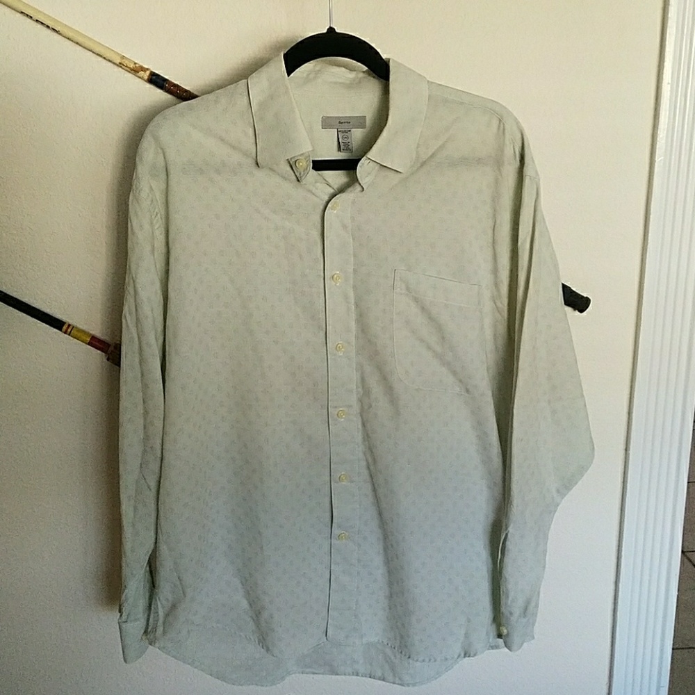 Long-sleeve men's dress shirt